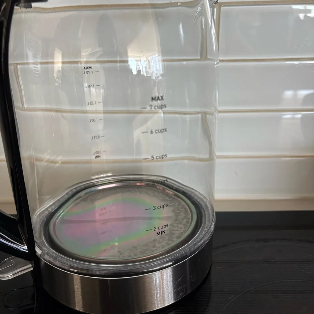Cosori Electric Glass Kettle with Black Handle - Picture 9 of 10